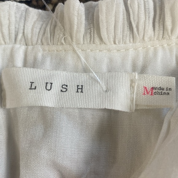 Lush, size medium, white skirt - Picture 4 of 5